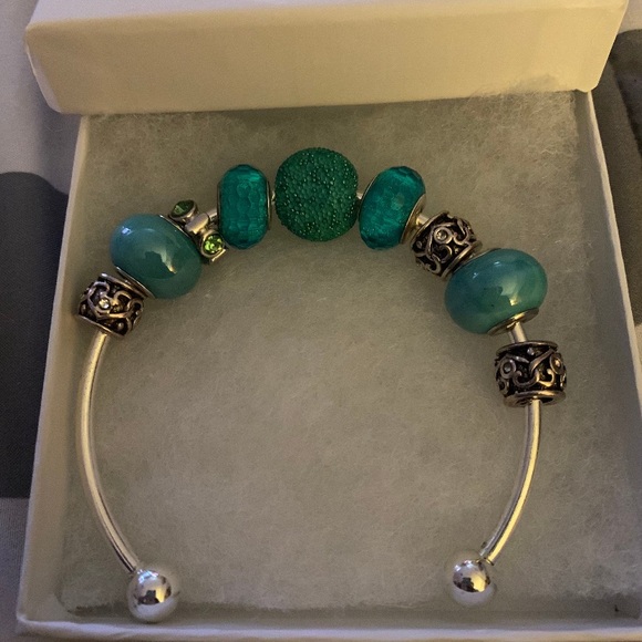 Bangle bracelet - Picture 3 of 3